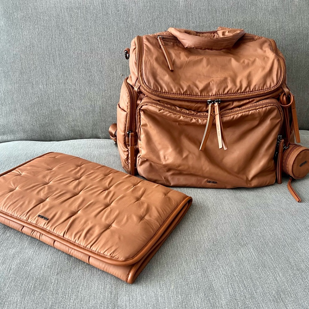 Caraa Baby Bag Large in Nylon (Clay)